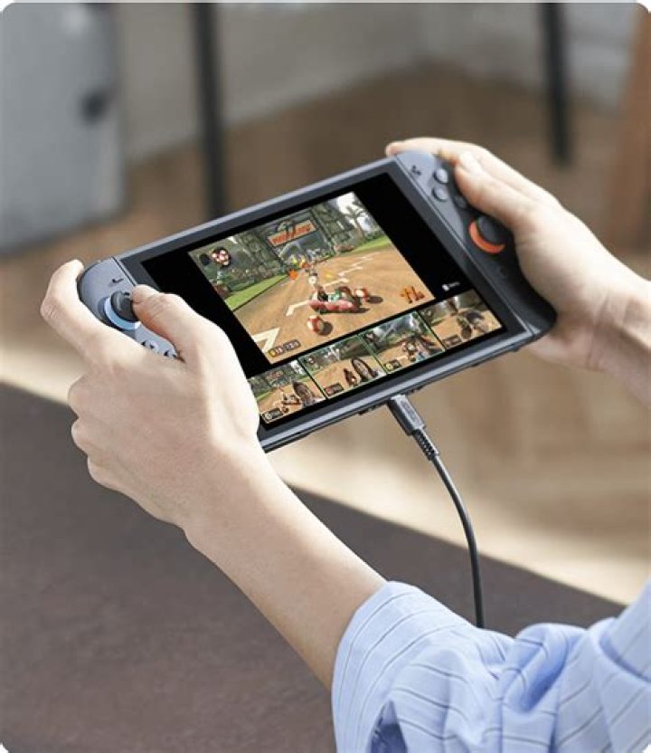 6. 3.5mm In Handheld Mode Only